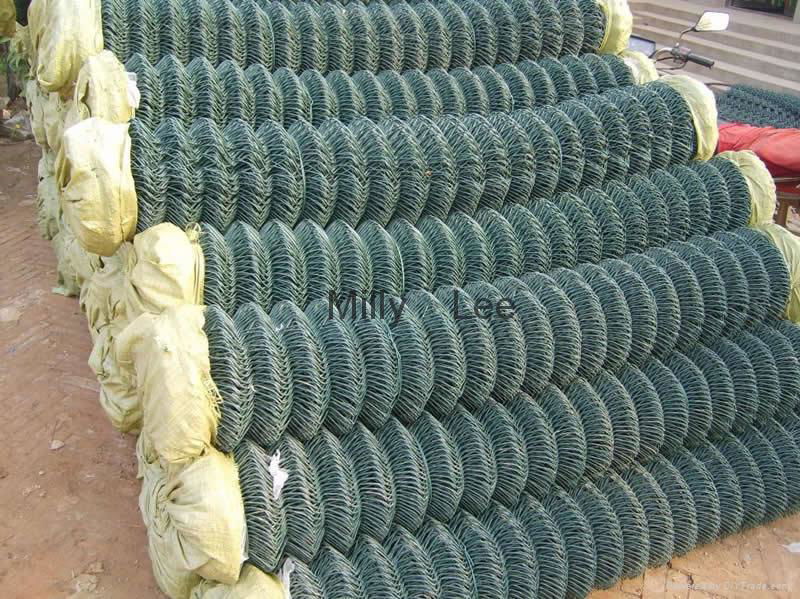 chain wire fence cyclone fence reinforced fences orthorhombic fence  2