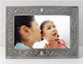 Digital photo frame