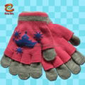 knitted gloves 1