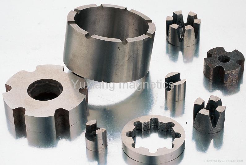 Cast AlNiCo magnet