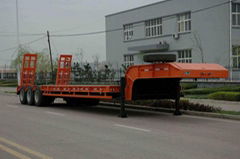 lowbed semi-trailer