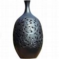 黑陶镂空胆瓶陶瓷艺术品