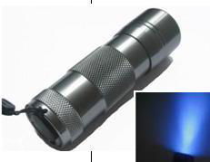 12 UV LED Flashlight