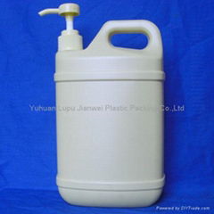 2.0 Liter Detergent bottles