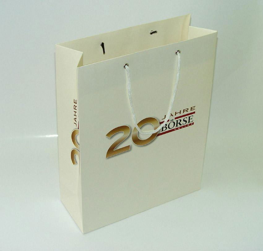 White Kraft paper bag 2