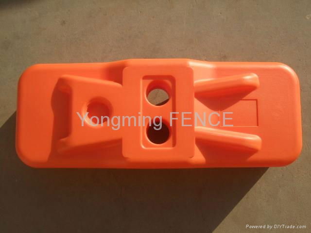 Heavy duty plastic temporary fence feet