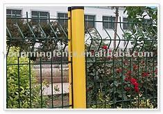 Powder coated safety mesh fence 3