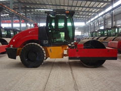 full hydraulic drive vibratory roller