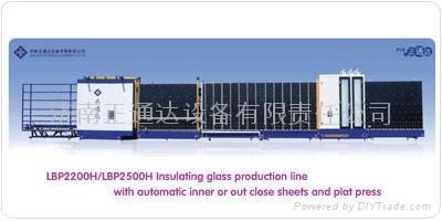 Vertical insulating glass production line