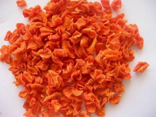 dried carrot dice
