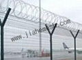 airport fence 1