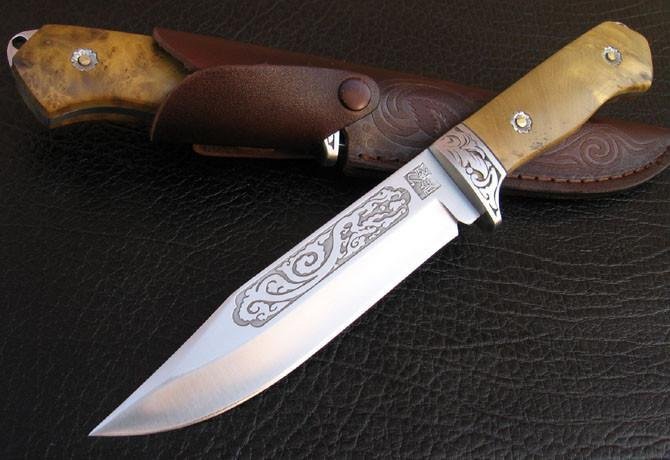 420J2 steel hunting knife with White Figured handle