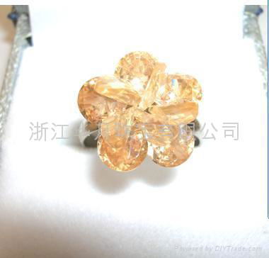 Zircon ring 4