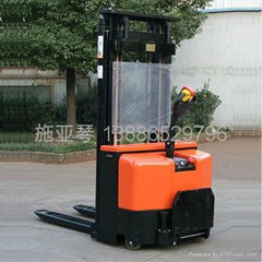 All electric stacker forklift truck