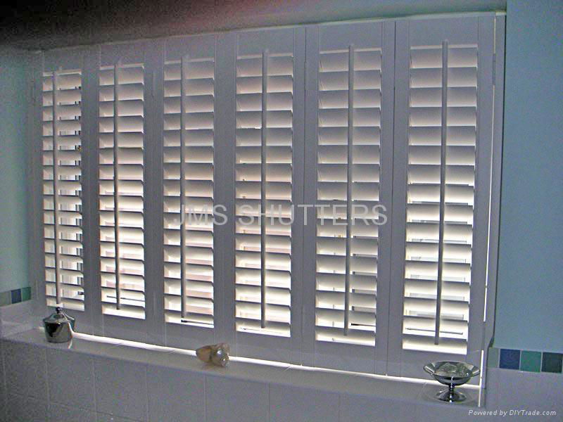 SHUTTERS 3