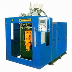 BLOW MOLDING MACHINE