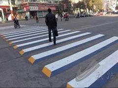 3D pavement sign