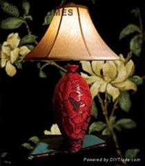 table lamp w/peonies