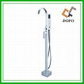 freestanding bathtub faucet 1