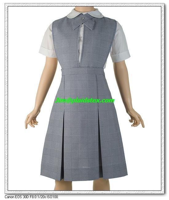 School uniform: plaid skirt, plaid jumper 4