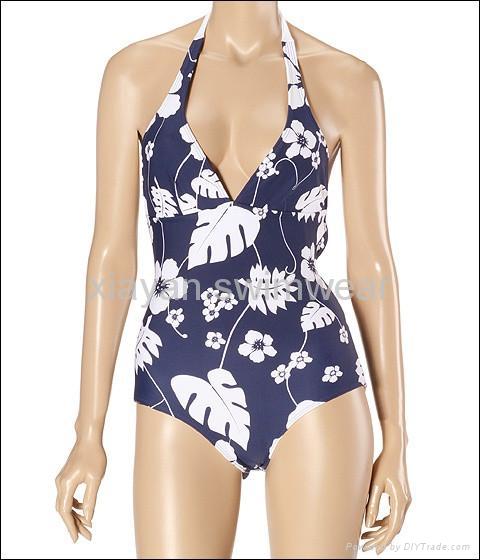 swimwear,swimsuit,one piece swimwear