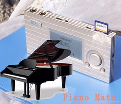 Piano teaching device