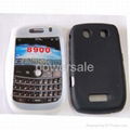 Blackberry Silicone Case+Screen Protector for Storm 8900  2