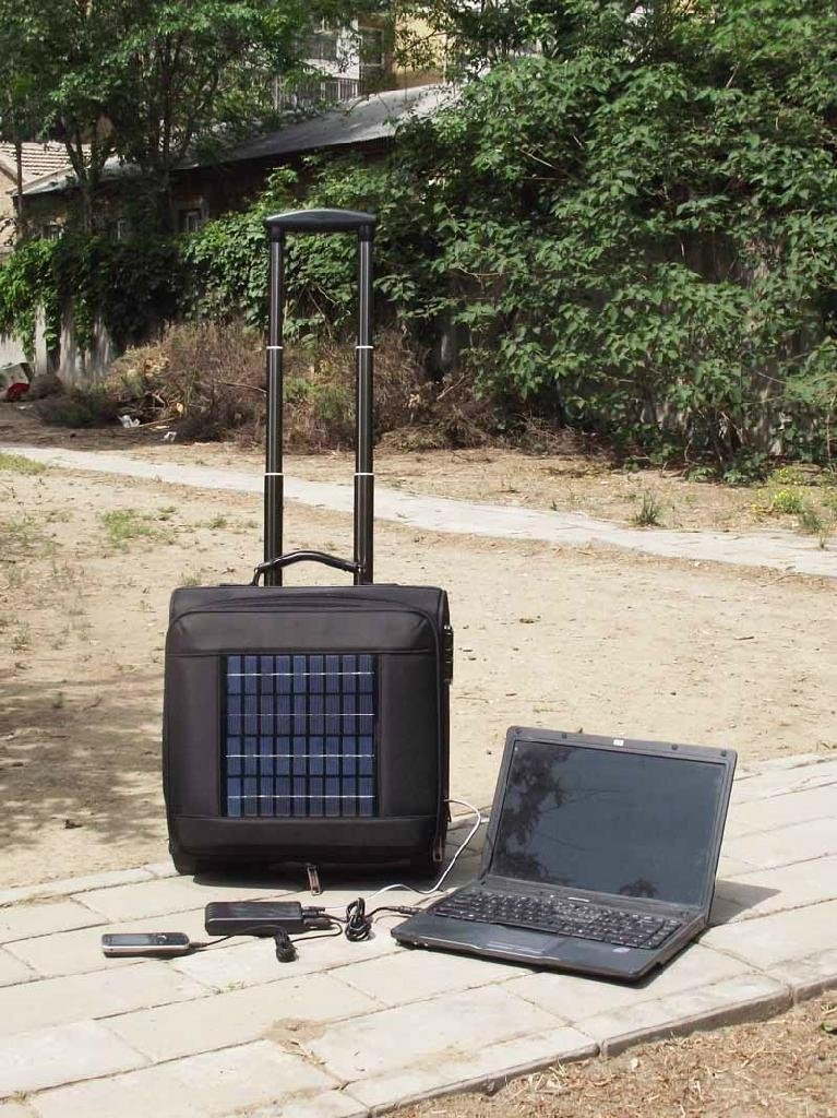 solar laptop charging bag 4