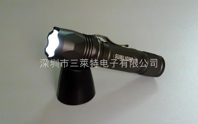 Bright LED flashlight 5