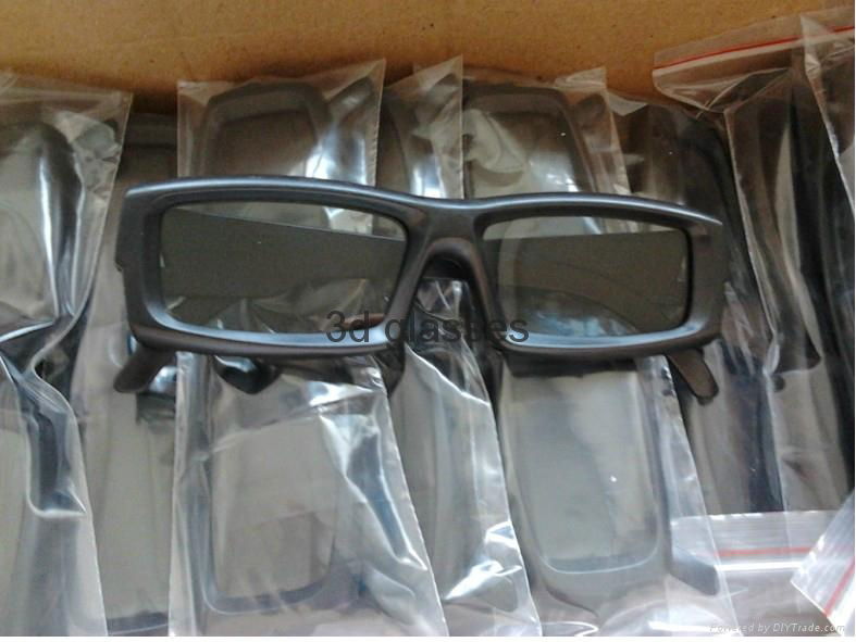 3D Plastic Glasses