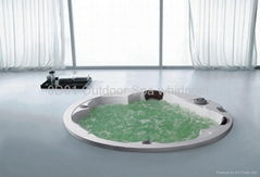 Indoor spa bathtub Projecting