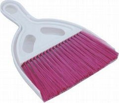 dustpan brush