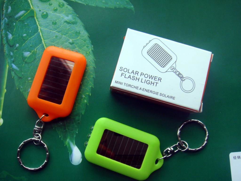 LED SOLAR ENERGY FLASHLIGHT 4