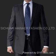  Custom-made handtailored suit