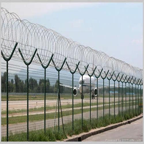 Airport fence 4