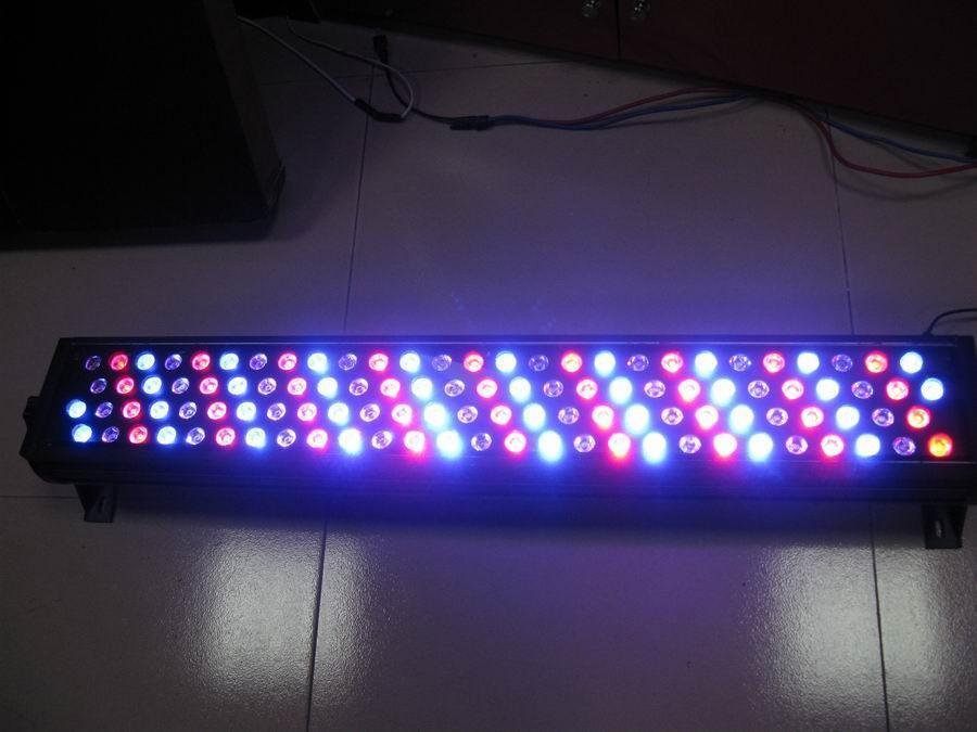 全彩白光144W大功率LED投光灯  3