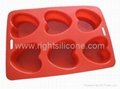 silicone muffin pan in heart