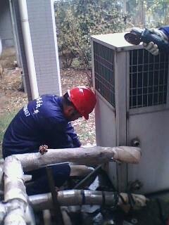 专业提供空气源热泵热水器销售安装维修保养 2