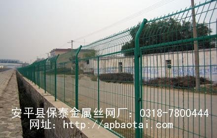安平县保泰金属丝网厂供应防护网 2