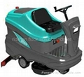 Ride on floor scrubber dryer 