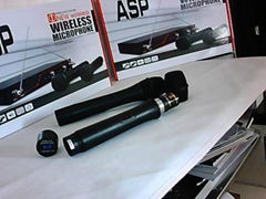 VHF wireless microphone