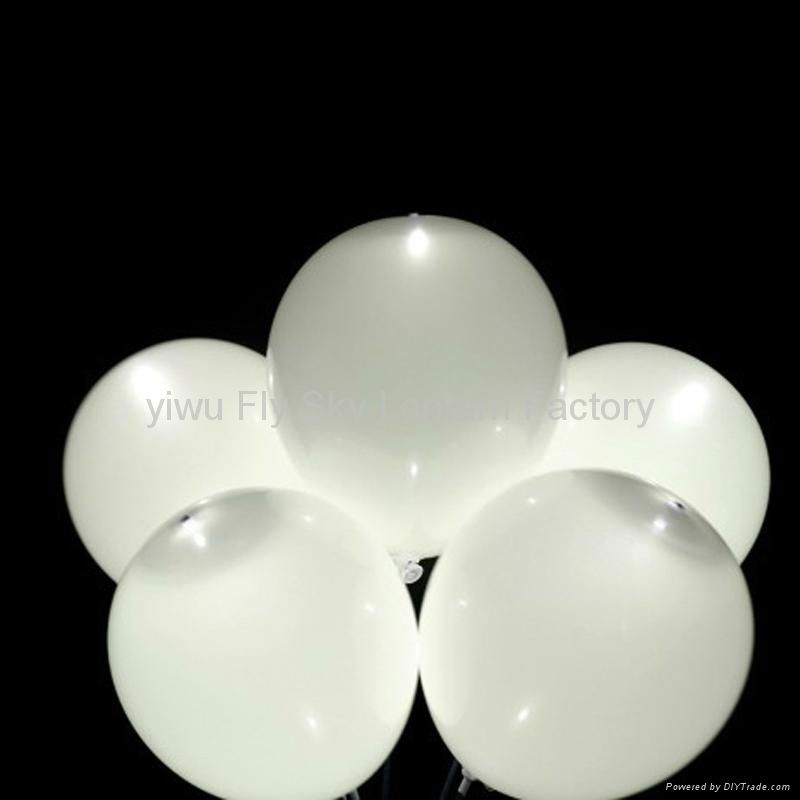 Hot sale white color led balloon with white led light for wedding decoration