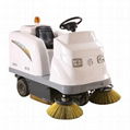 Ride-on Street Sweeper Machine 2