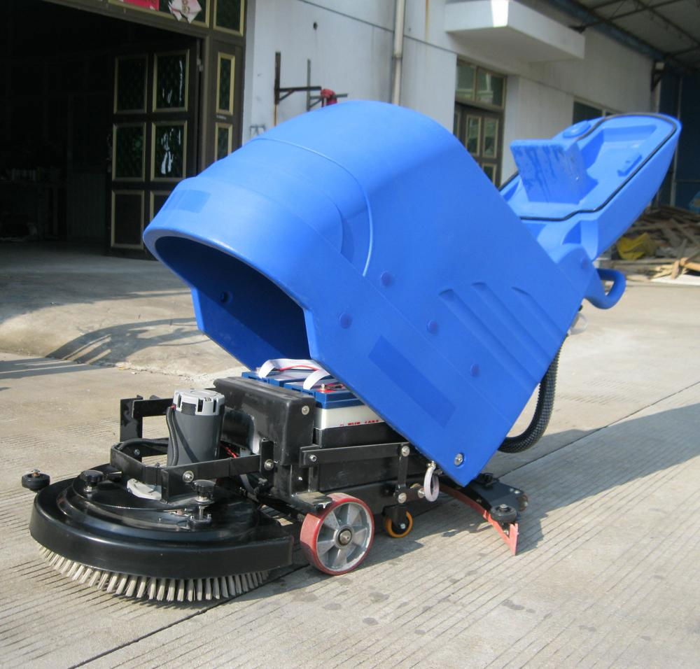 Walk-behind Scrubber  3