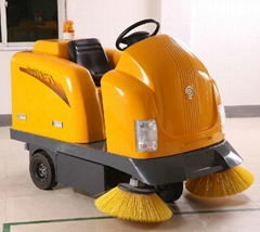 Electric Street Sweeper