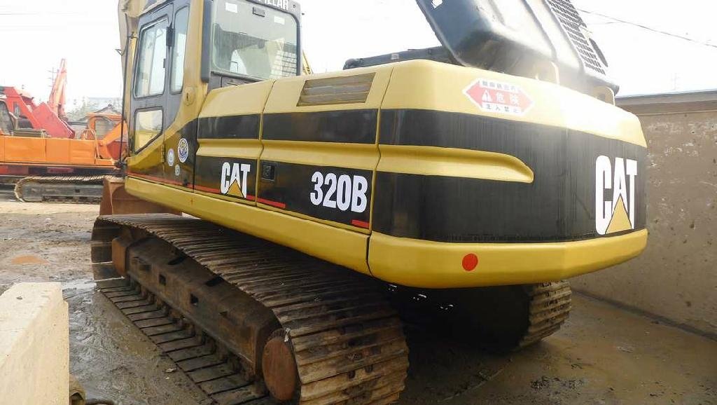 Used Cat320B Excavator 3