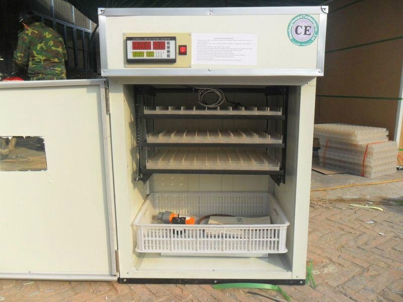 Cheap CE approved automatic small egg incubator 264 eggs