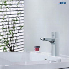 Thermostatic faucet 