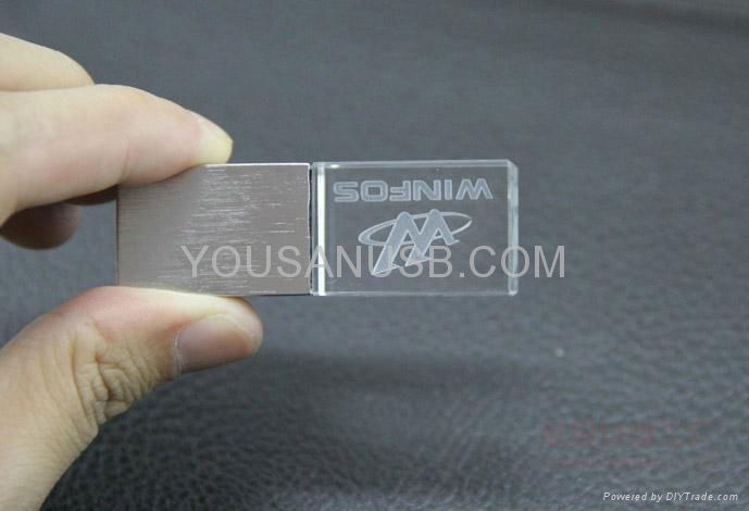 Crystal usb flash drive with 3D engraved logo inside 3