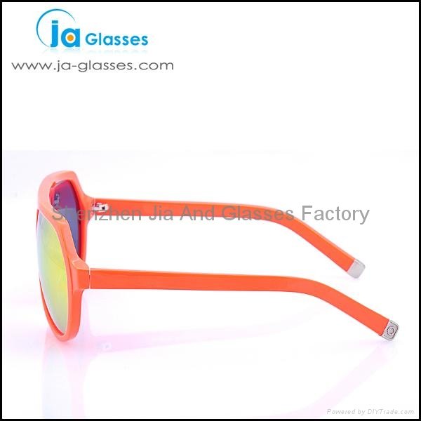 Colored Lens Sunglasses Customized  2